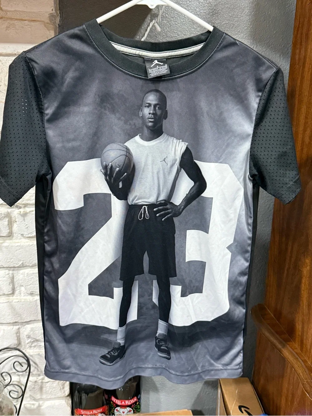 Air Jordan #23 Graphic T-Shirt Boys Large Balck 12-13